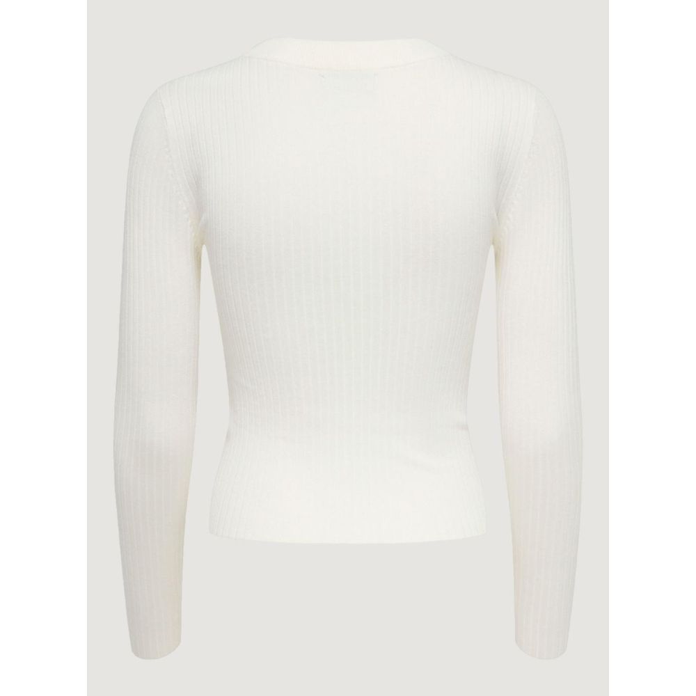 T-Shirt by Jacqueline De Yong for women in nylon & viscose white showcases a fashionable silhouette, elegantly detailed with a fashionable and for a sophisticated, high-fashion look.