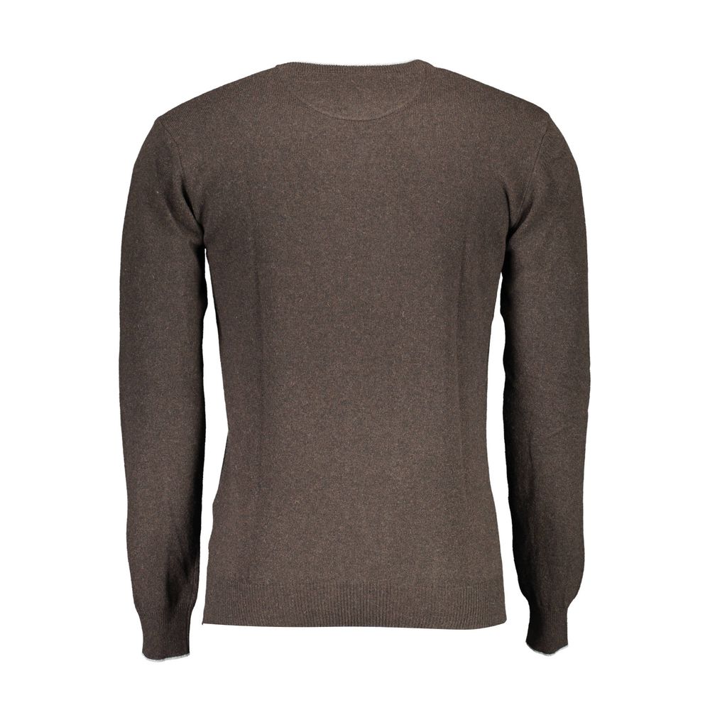 Sweater by U.S. POLO ASSN. for men in cashmere viscose brown features an polished silhouette, showcasing refined and a sophisticated for a truly polished finish.