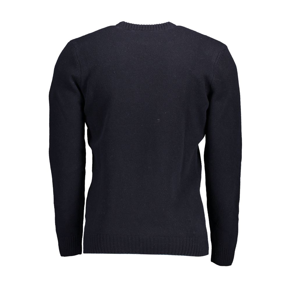 This Sweater by U.S. POLO ASSN. for men in polyamide wool blue presents a understated silhouette, featuring a sophisticated and for a understated finish.