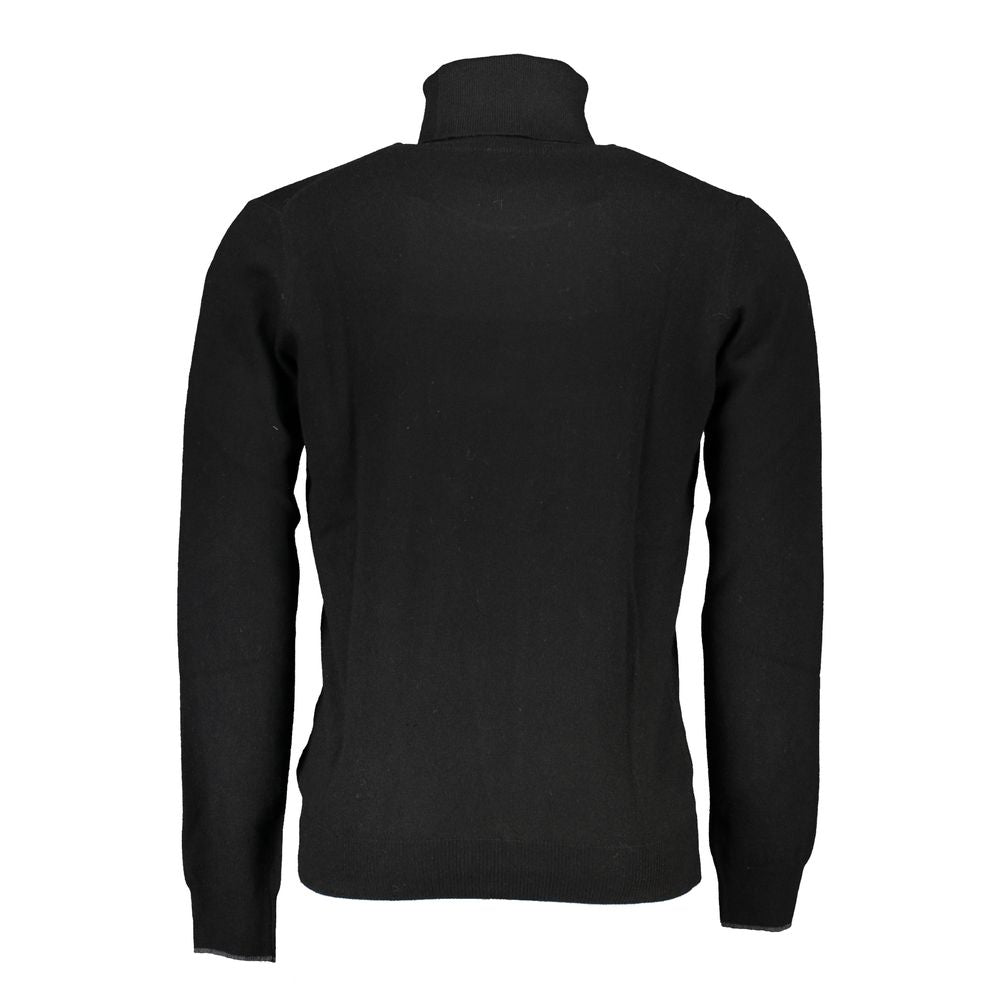Sweater by North Sails for men in cashmere viscose black showcases a sumptuous silhouette, artfully finished with a sumptuous turtle neckline and for a sophisticated, sumptuous look.