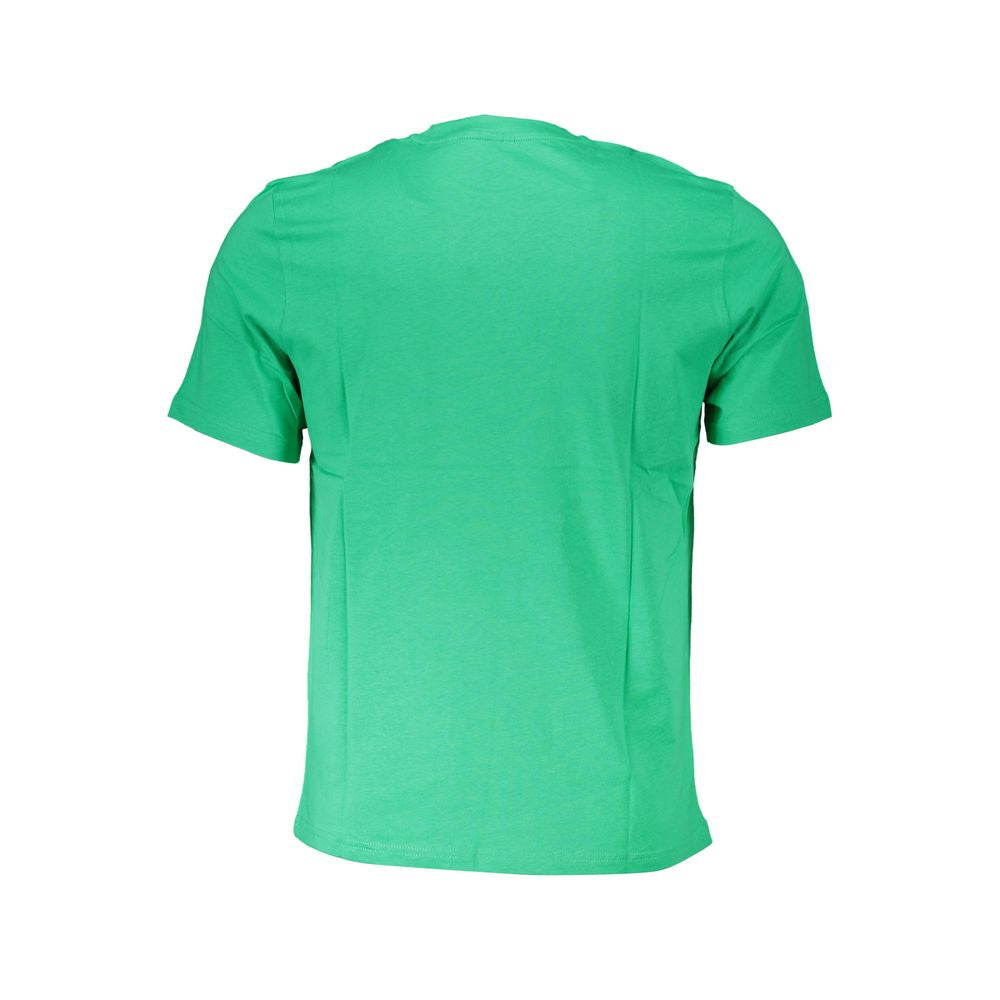 T-Shirt by North Sails for men in cotton green & print features an on trend silhouette, perfectly showcasing a on trend and crew neckline for an elevated aesthetic.