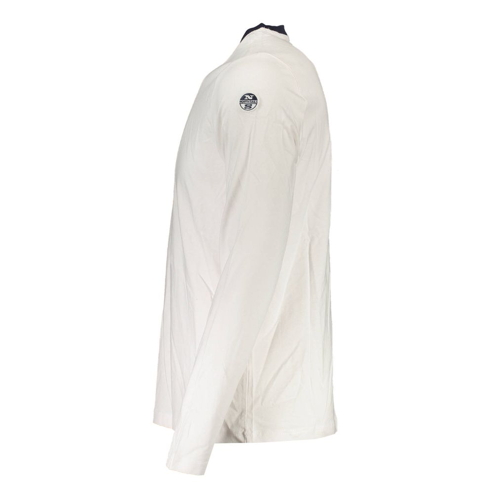 T-Shirt by North Sails for men in cotton white showcases a unassuming silhouette, artfully detailed with a refined and unassuming for a sophisticated, contemporary look.