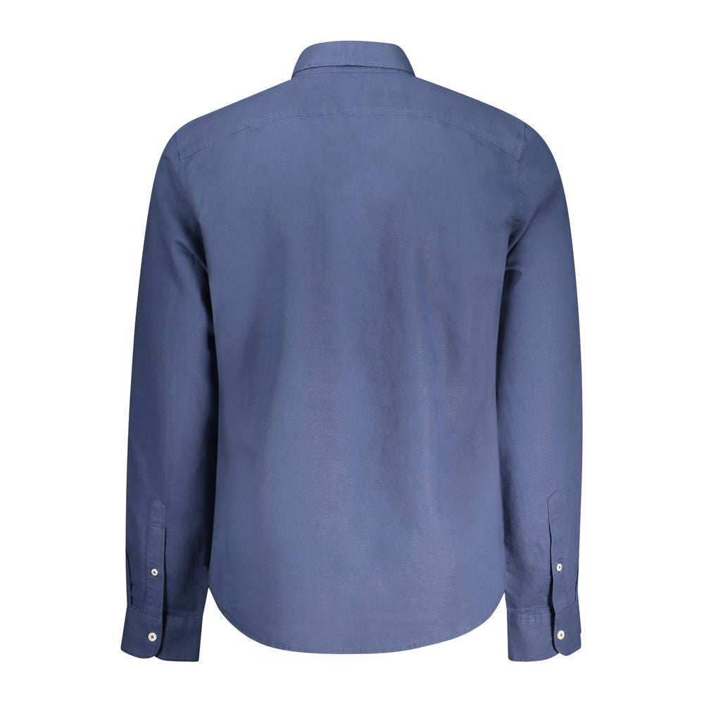 Shirt by Timberland for men in cotton blue presents a discerning silhouette, showcasing a sophisticated and for a truly discerning finish.