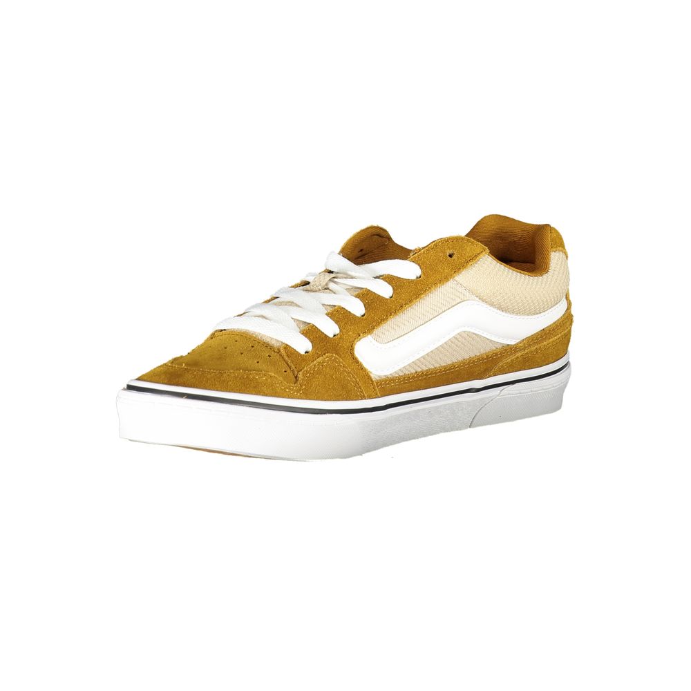 Sneakers by Vans for men in polyester yellow presents a sumptuous silhouette as Men's Fashion Polyester Sneakers, expertly defined by a sumptuous fashion style for a sumptuous, high-fashion look.