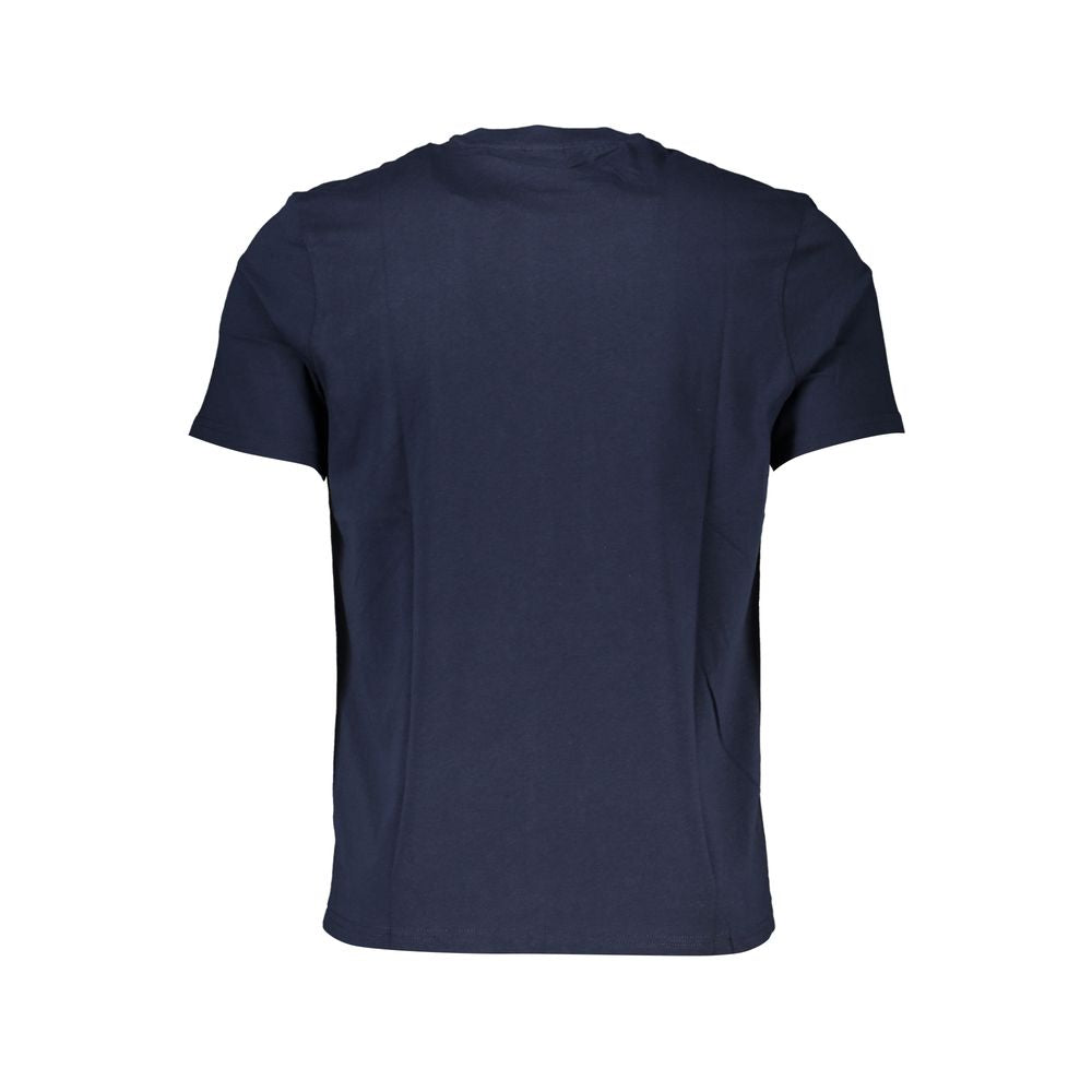 T-Shirt by North Sails for men in cotton blue & print showcases a chic silhouette, artfully detailed with a chic crew neckline and for a chic finish.