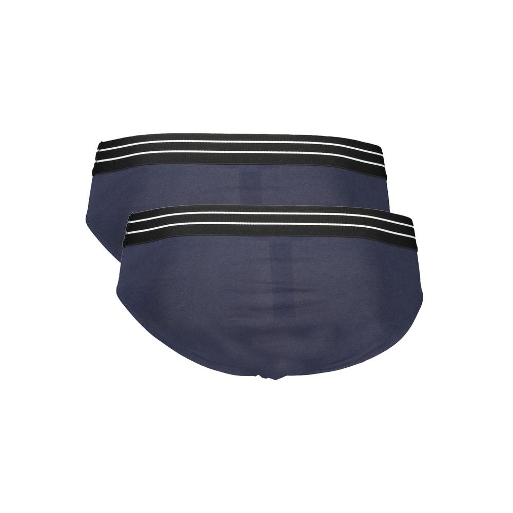 This Underwear Briefs by Cavalli Class for men in stretch cotton blue & print offers a nuanced fit, showcasing a nuanced silhouette from the Men's Stretch Cotton Underwear Briefs collection.