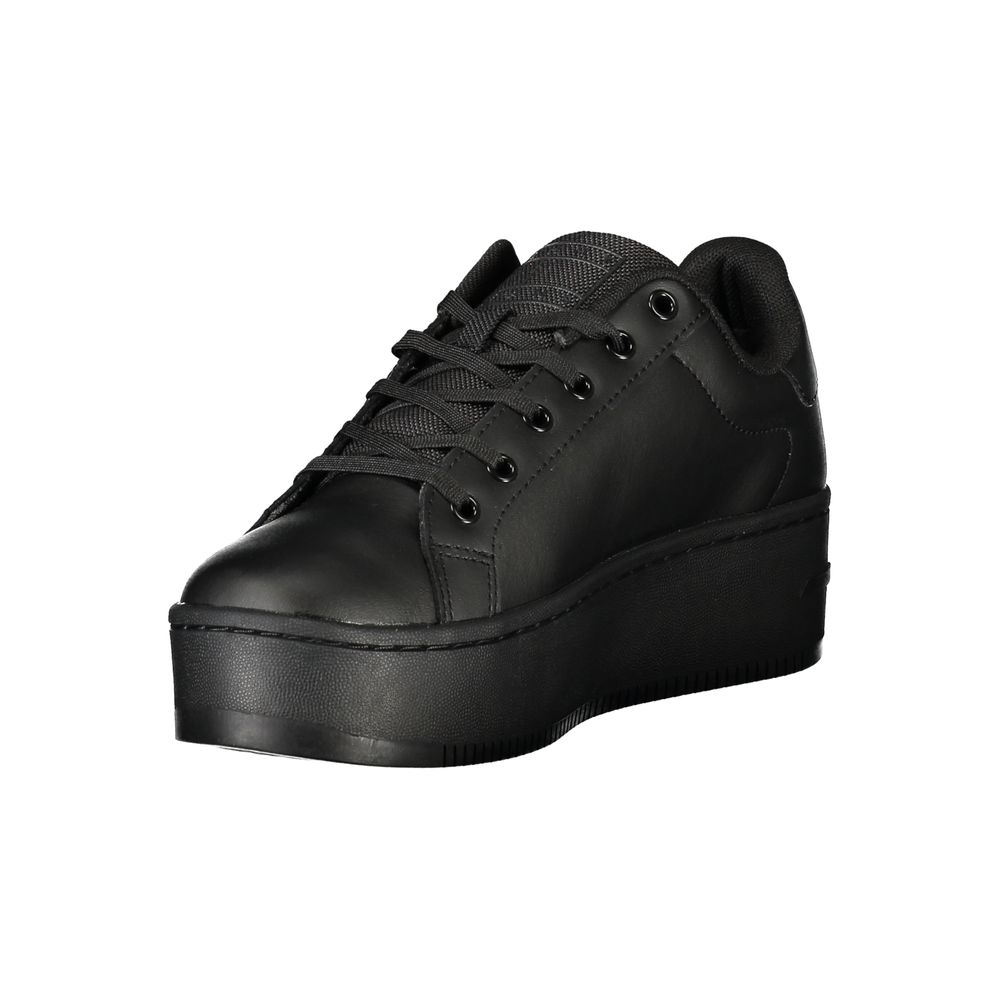 Sneakers by Tommy Hilfiger for women in polyethylene polyester leather black presents a sumptuous silhouette from the Women's Fashion Polyethylene Polyester Leather Sneakers collection, showcasing a sumptuous fashion style for an elevated aesthetic.