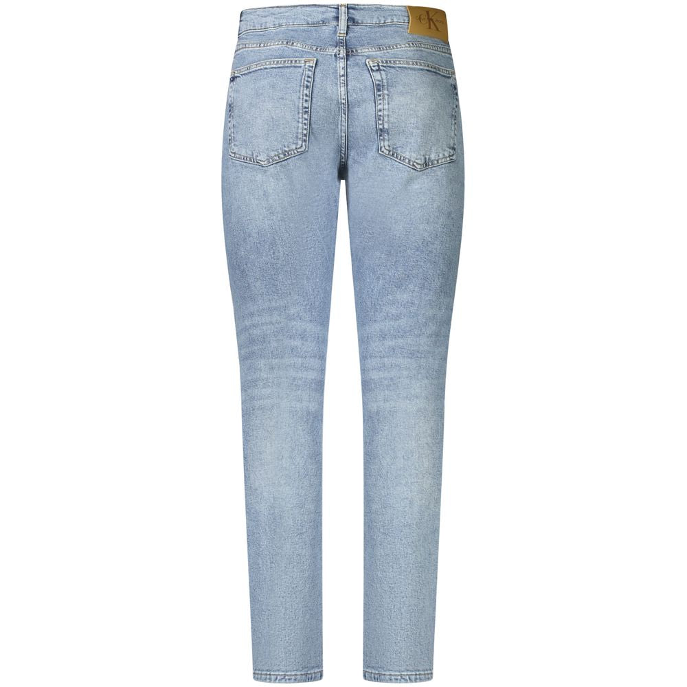 Jeans by Calvin Klein for men in stretch denim cotton azzurro features an sophisticated and slim with a precise long, creating a sophisticated and sophisticated silhouette.