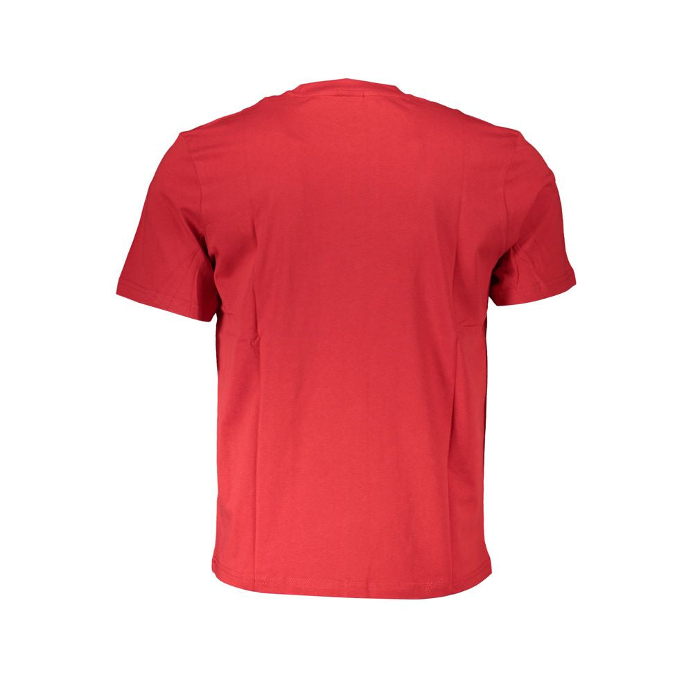 T-Shirt by North Sails for men in cotton red & print showcases a unassuming silhouette, artfully detailed with a refined crew neckline and unassuming for a sophisticated, contemporary look.