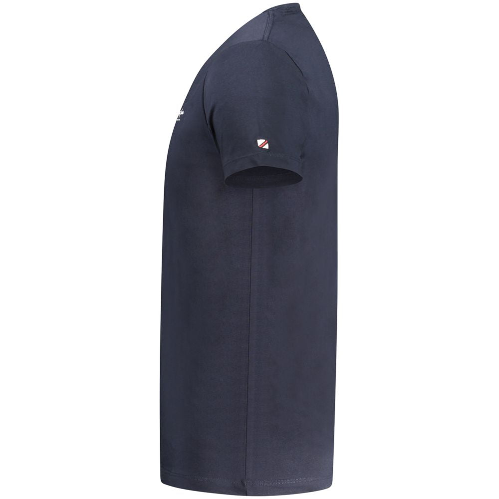 T-Shirt by Pepe Jeans for men in stretch cotton blue features a plush silhouette, showcasing a sophisticated and for a truly plush finish.