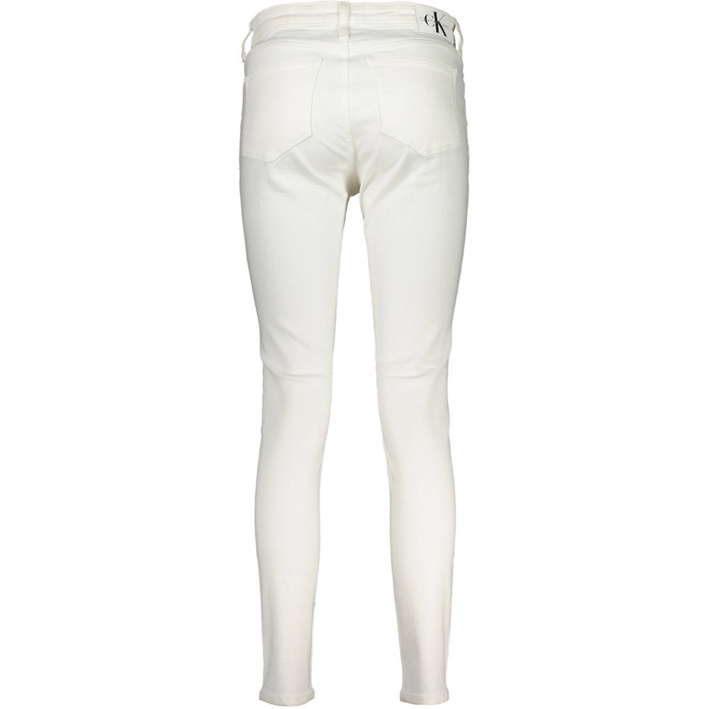 Pants by Calvin Klein for women in cotton white features a enduring silhouette, showcasing a enduring skinny and long with a for a premium, tailored aesthetic.