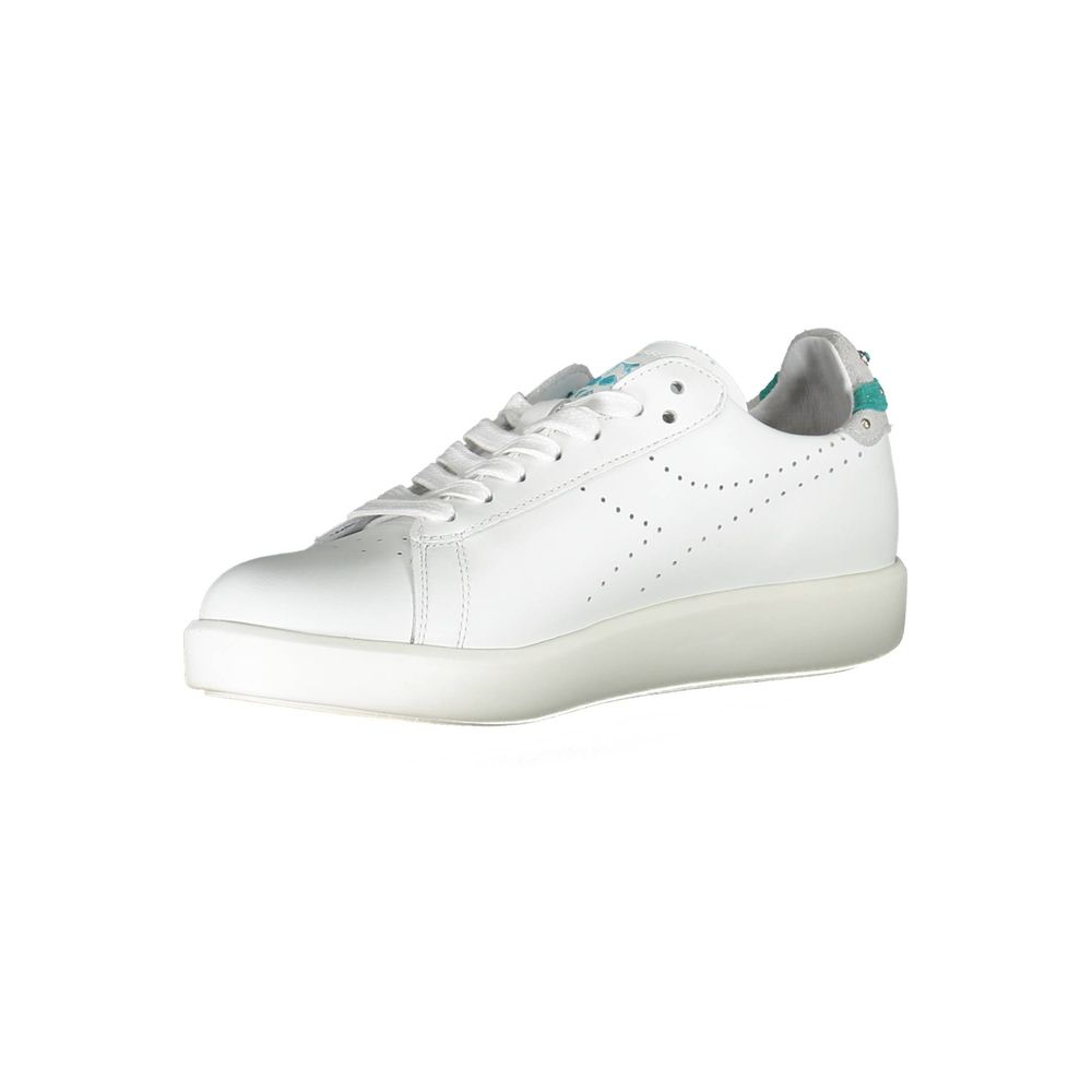 Sneakers by Diadora for women in fabric white features a sumptuous design, perfectly showcasing the sumptuous fashion style of this Women's Fashion Fabric Sneakers.