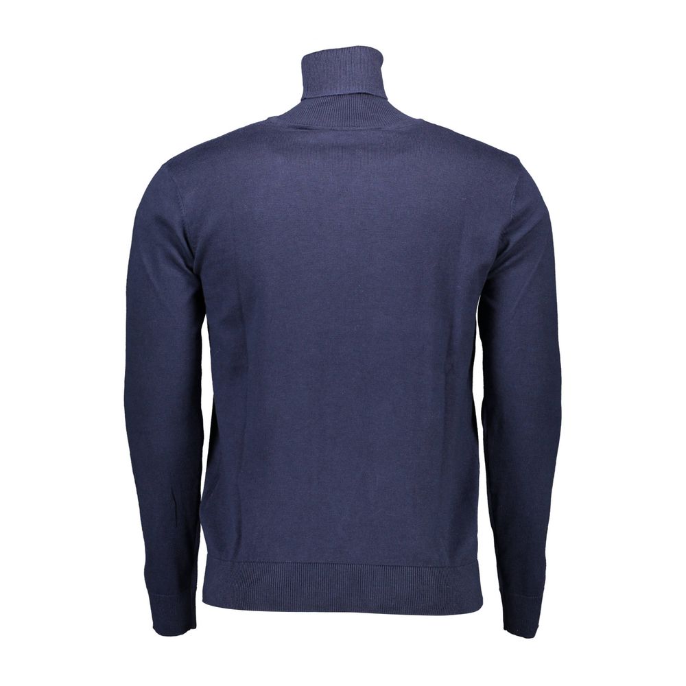 This Sweater by U.S. POLO ASSN. for men in cotton blue presents a understated silhouette, featuring a sophisticated and for a understated finish.