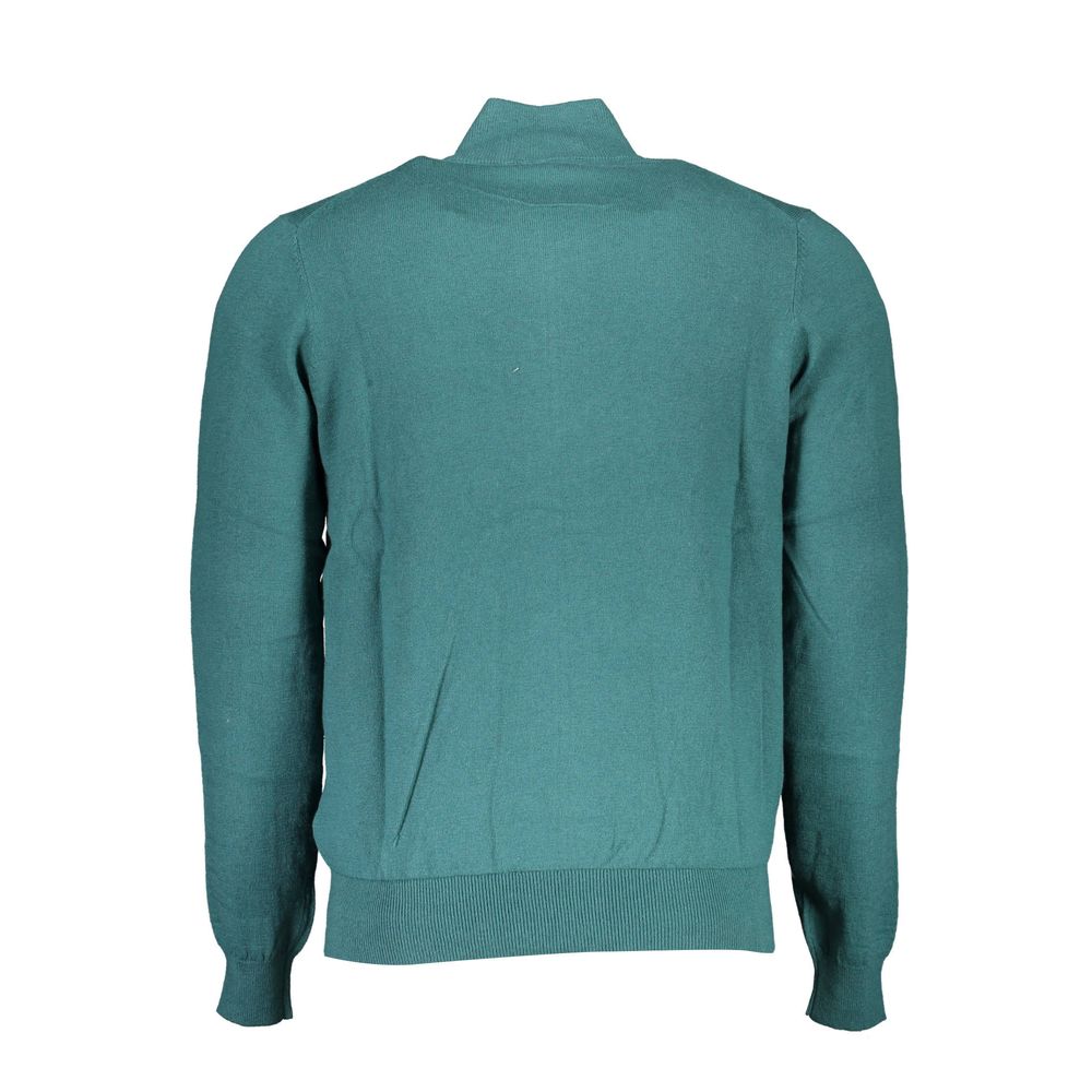 Sweater by North Sails for men in cotton green showcases a discreet silhouette, finished with a discreet and for a discreet look.