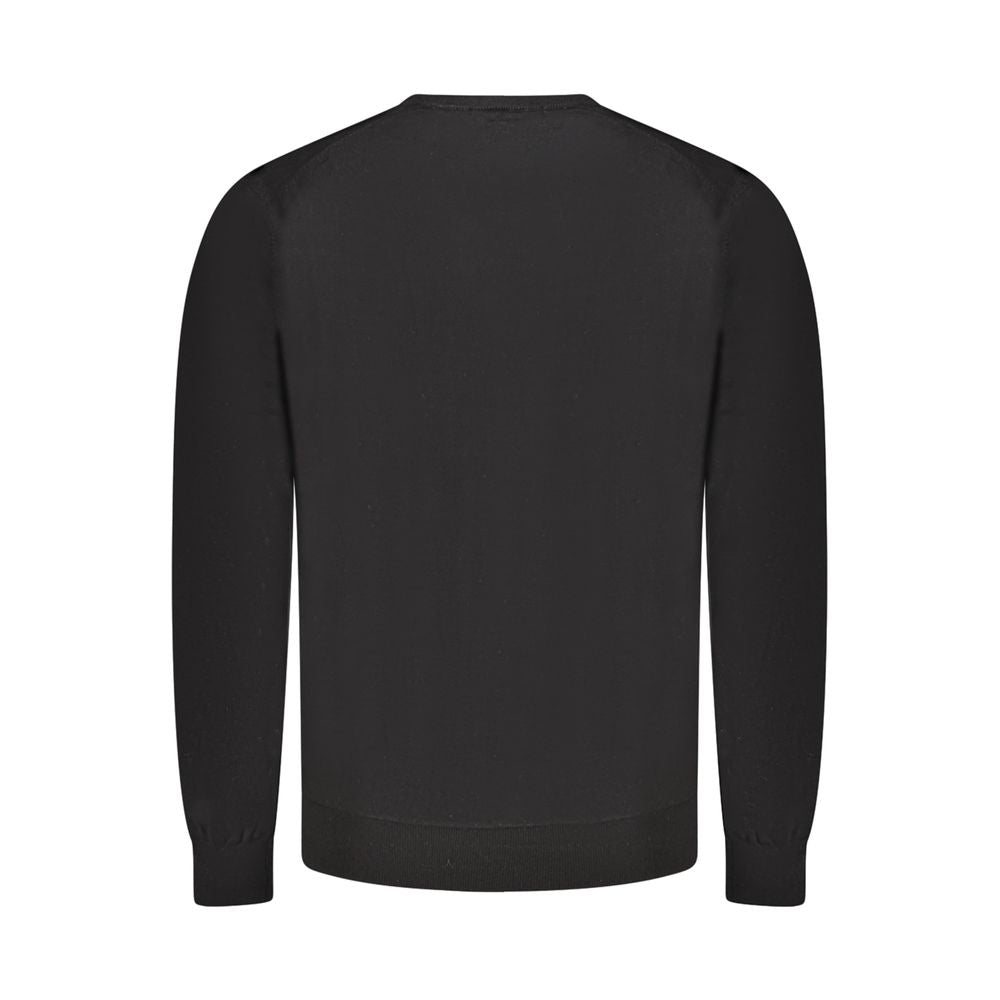 Sweater by Guess Jeans for men in wool black showcases a discreet silhouette, finished with a discreet and for a discreet look.