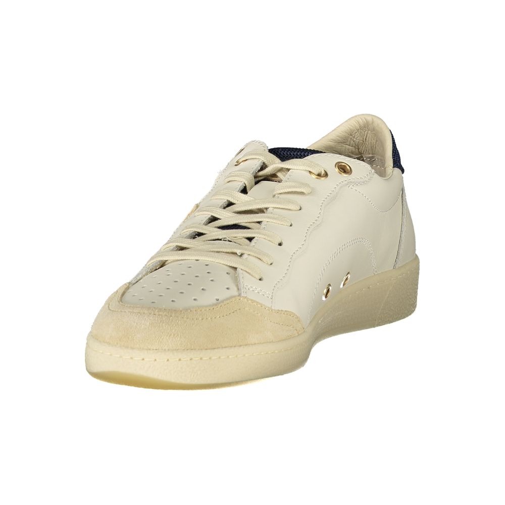 Sneakers by Blauer for men in polyester blue, white & print features a sumptuous design, perfectly showcasing the sumptuous fashion style of this Men's Fashion Polyester Sneakers.