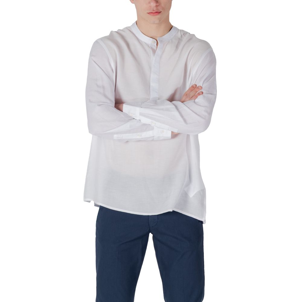 Shirt by Antony Morato for men in linen & lyocell white features an architectural silhouette with a refined and elegant for a architectural look.