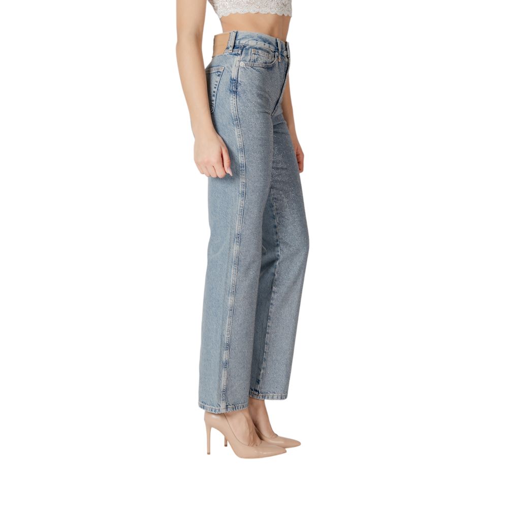 Jeans by Only for women in denim cotton blue features a refined silhouette with a refined regular-fit & mom, defined by a and a refined for a refined finish.