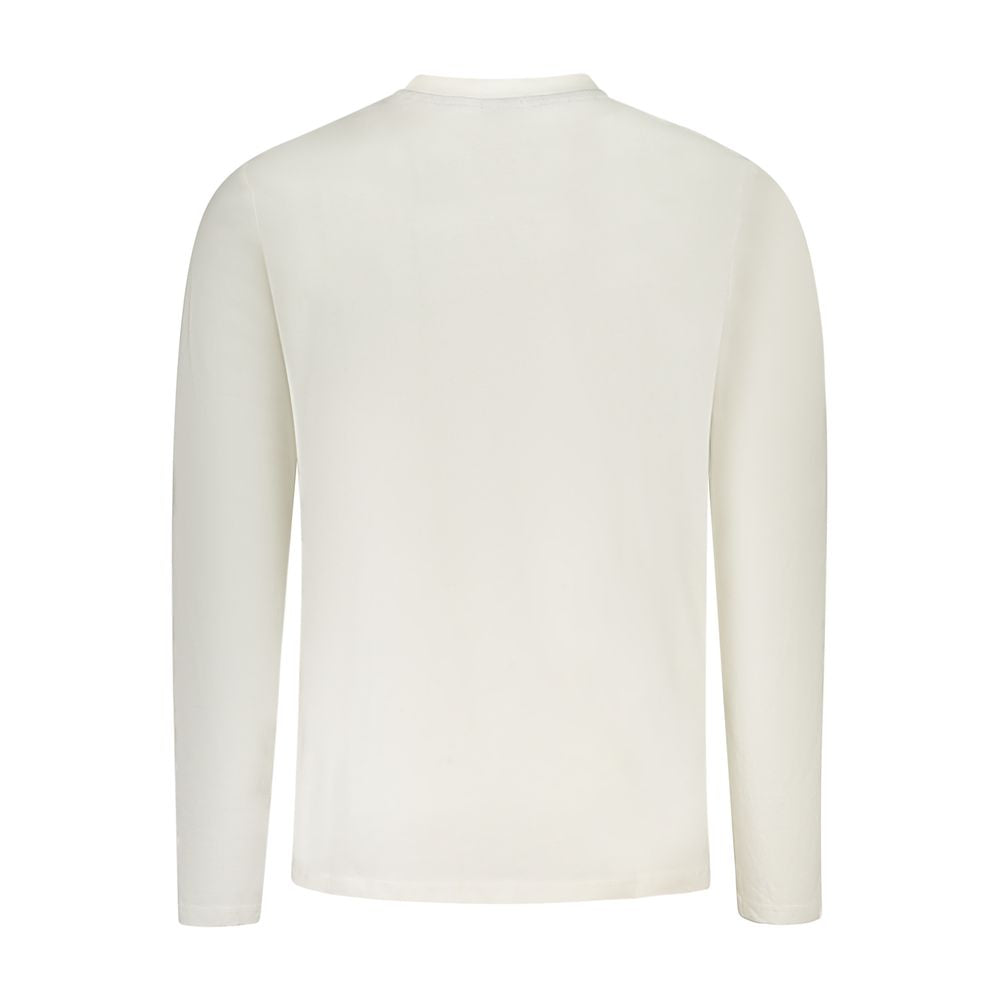 T-Shirt by North Sails for men in cotton white showcases a chic silhouette, artfully detailed with a chic crew neckline and for a chic finish.