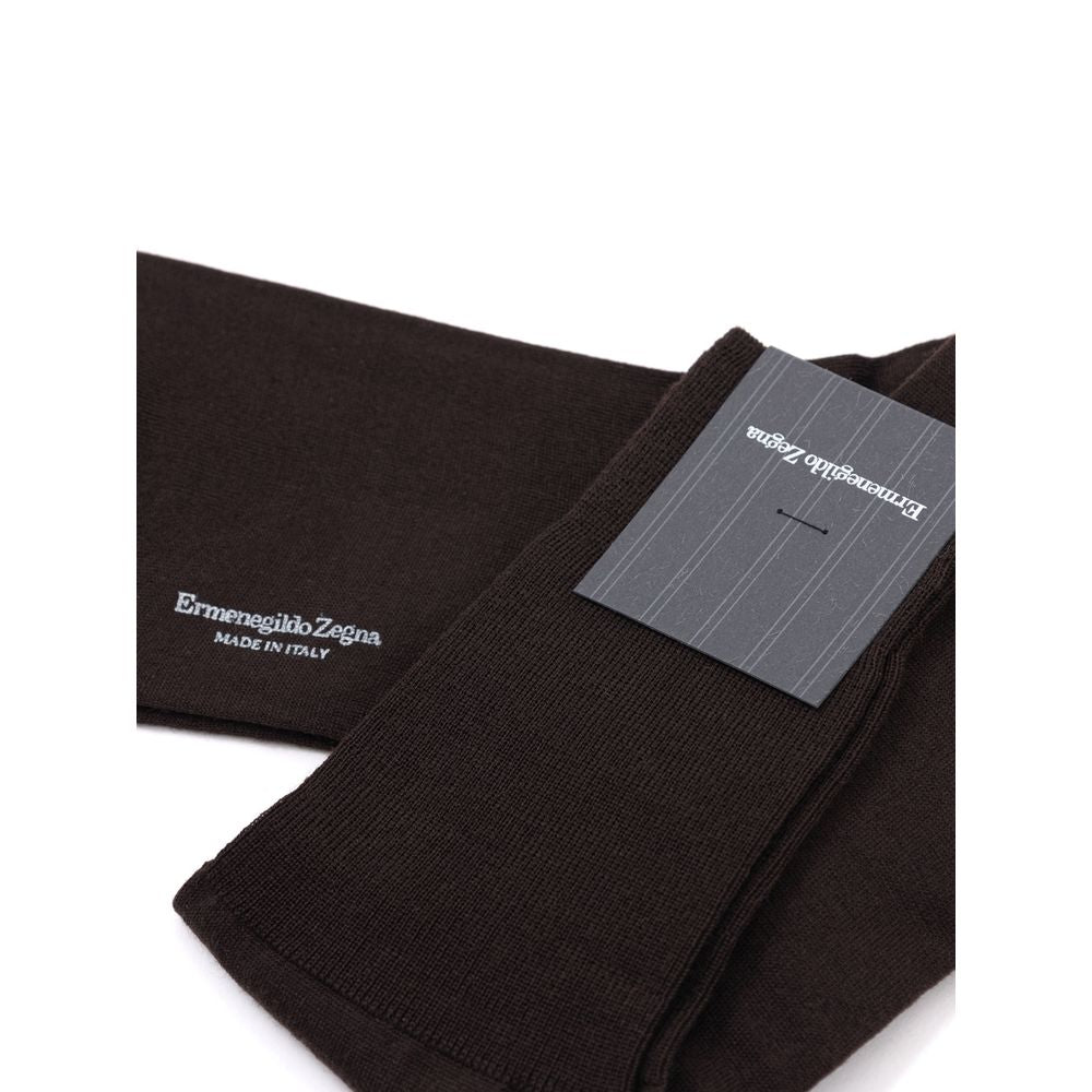 Socks by ZEGNA for men in merino wool brown features a nuanced silhouette, showcasing the nuanced Men's Merino Wool Socks design with a refined, premium finish.