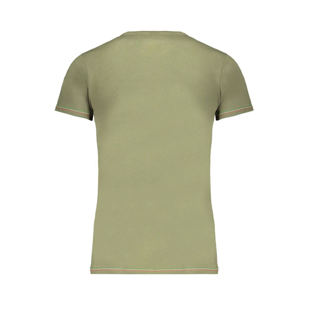 T-Shirt by Aeronautica Militare for men in cotton green & print features an edgy silhouette, meticulously detailed with a sophisticated and crew neckline for a truly edgy finish.