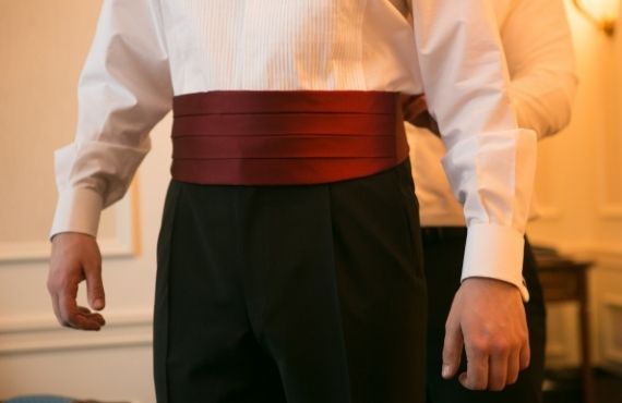 Men's designer cummerbunds available from Moon Behind the Hill