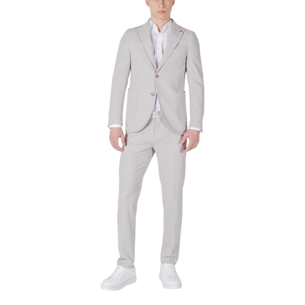 Pant Suit by Mulish for men in stretch polyester & viscose gray features a tailored silhouette, showcasing a sophisticated and tailored for a refined, professional look.