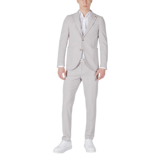 Pant Suit by Mulish for men in stretch polyester & viscose gray features a tailored silhouette, showcasing a sophisticated and tailored for a refined, professional look.