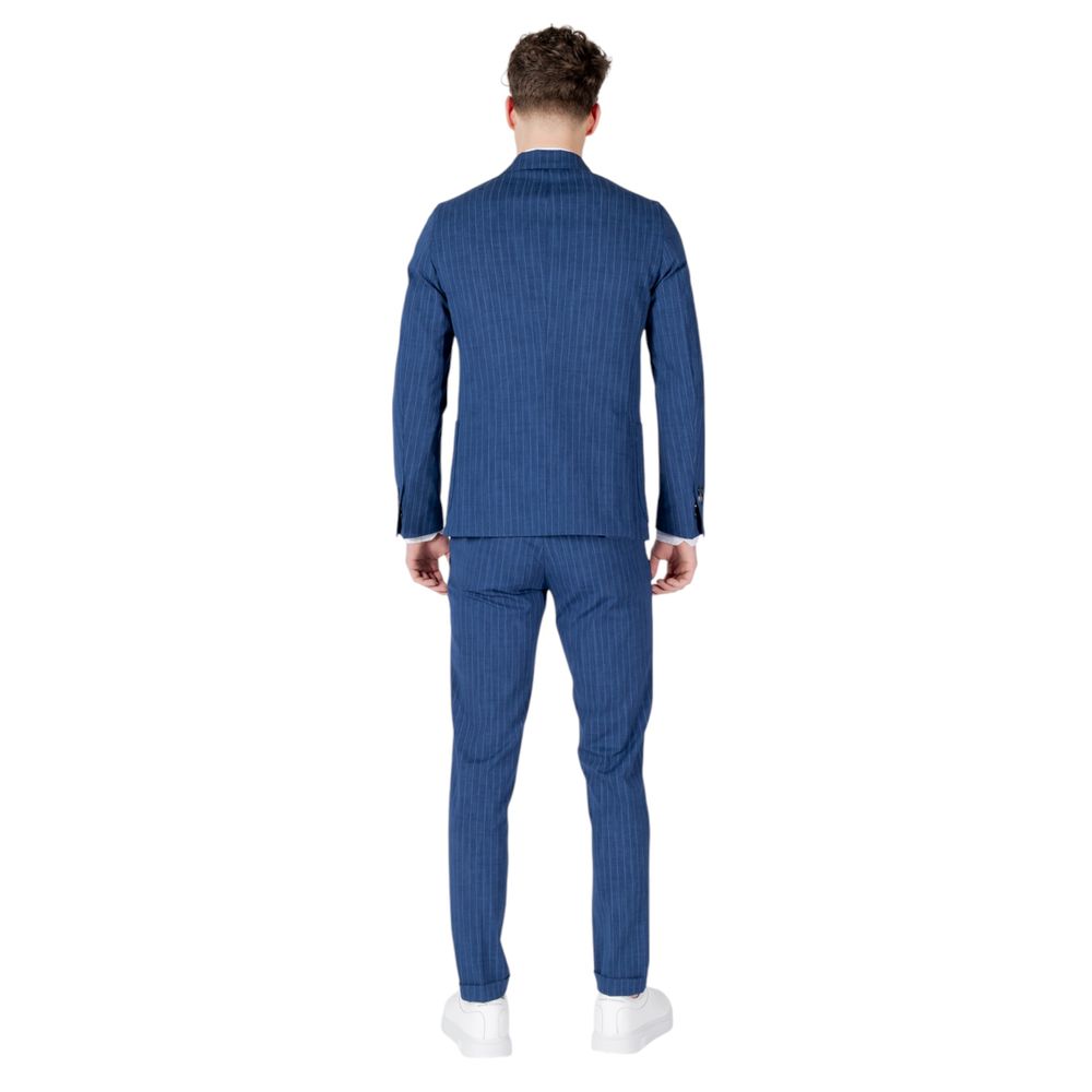 Pant Suit by Mulish for men in stretch cotton & polyamide blue presents a sharp silhouette, artfully finished with a sharp and a sophisticated slim for a truly sharp look.