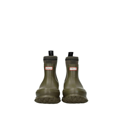 Rain Boots by Hunter for women in rubber multicolor features an high-performance silhouette, showcasing the sophisticated design of the Women's Rubber Rain Boots with a and a refined .