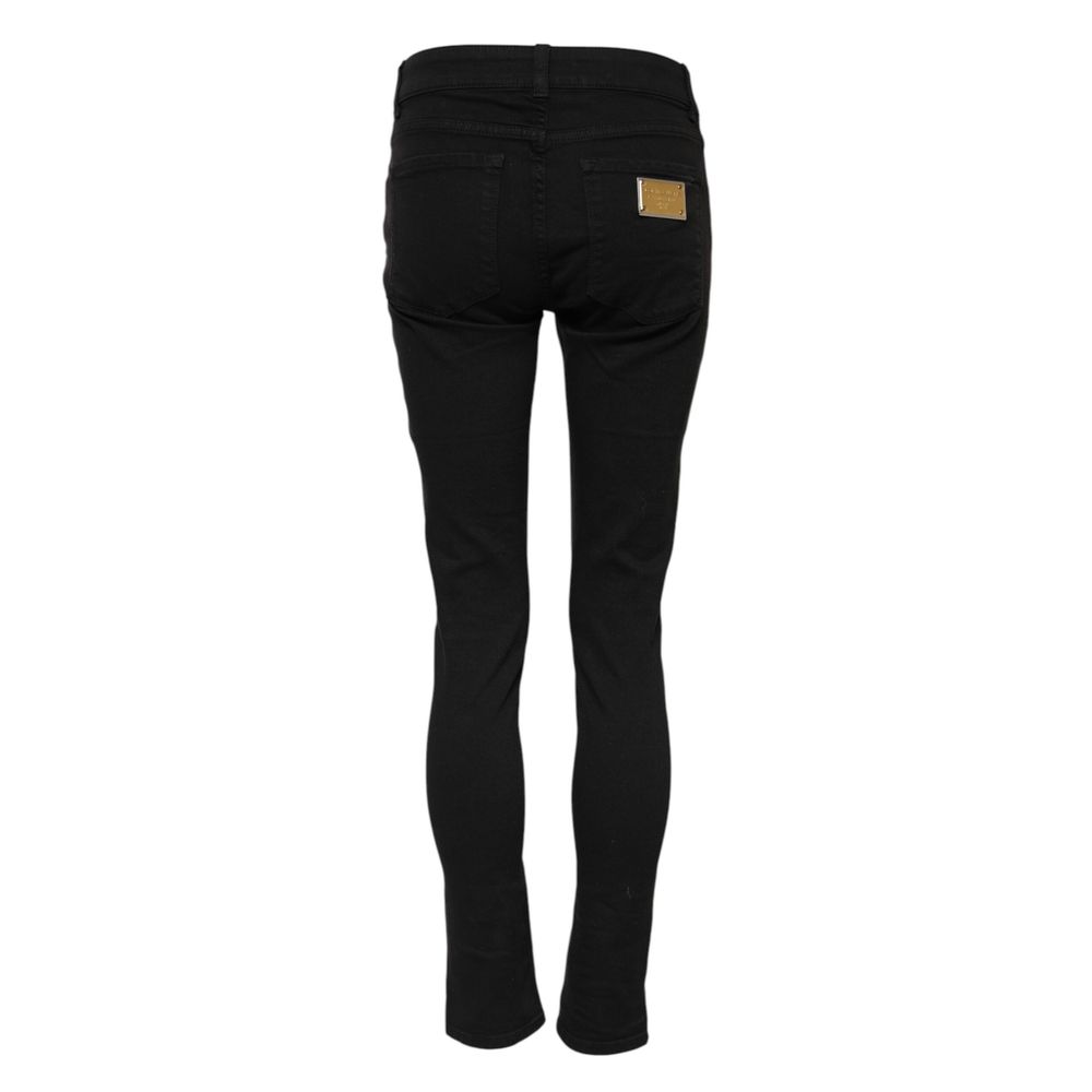 Jeans by Dolce & Gabbana for women in stretch denim cotton black features a refined silhouette with a refined skinny & regular-fit, defined by a and a refined long for a refined finish.