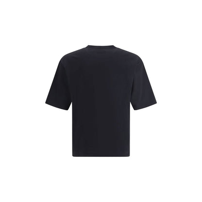 T-Shirt by Dsquared² for men in cotton black features an edgy silhouette, meticulously detailed with a sophisticated and for a truly edgy finish.