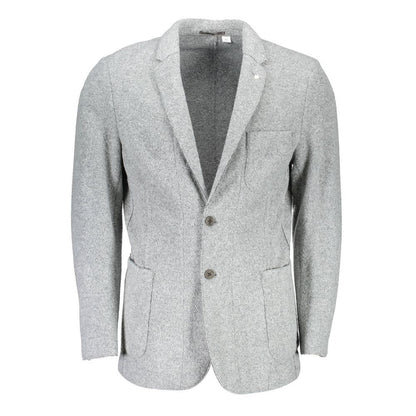 Blazer by Gant for men in polyamide polyester & wool gray features an crisp silhouette with sophisticated and a crisp for a truly crisp finish.
