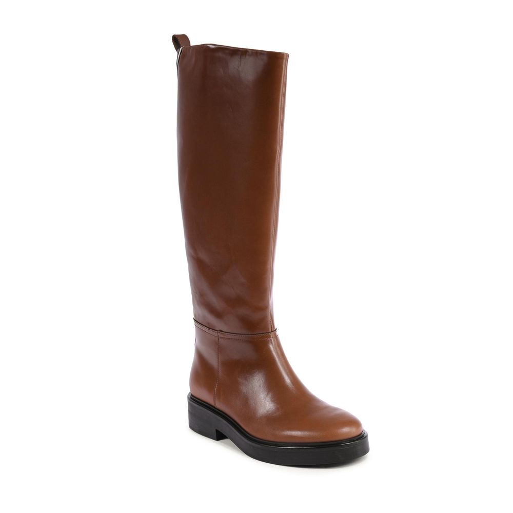 Ankle Boots by Tommy Hilfiger for women in leather brown features an dynamic silhouette, showcasing the dynamic Women's Leather Ankle Boots design with its distinctive and elegant .