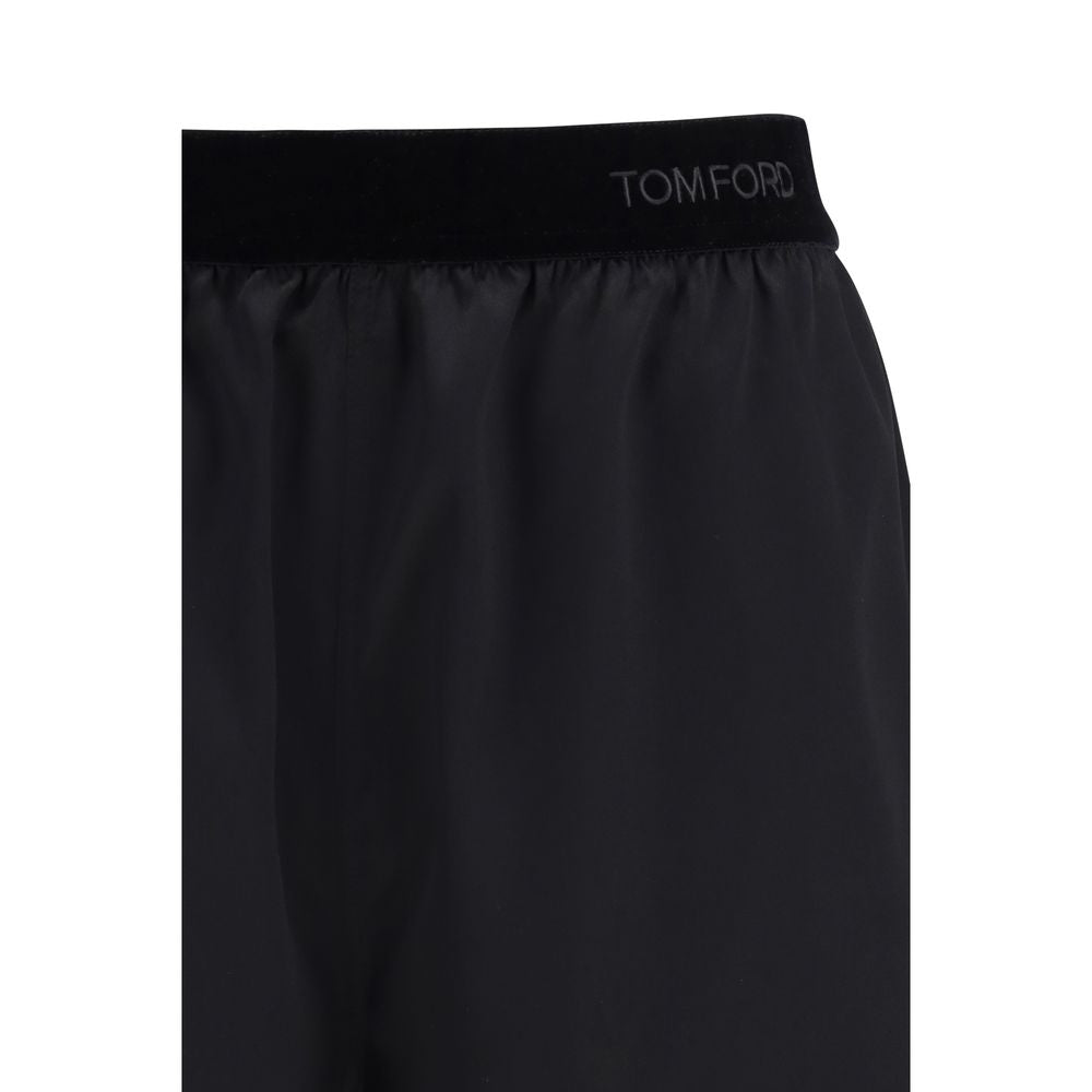 Bermuda Shorts by Tom Ford for women in silk satin black features an tailored silhouette, showcasing a tailored relaxed-fit & regular-fit with a short and for a sophisticated look.
