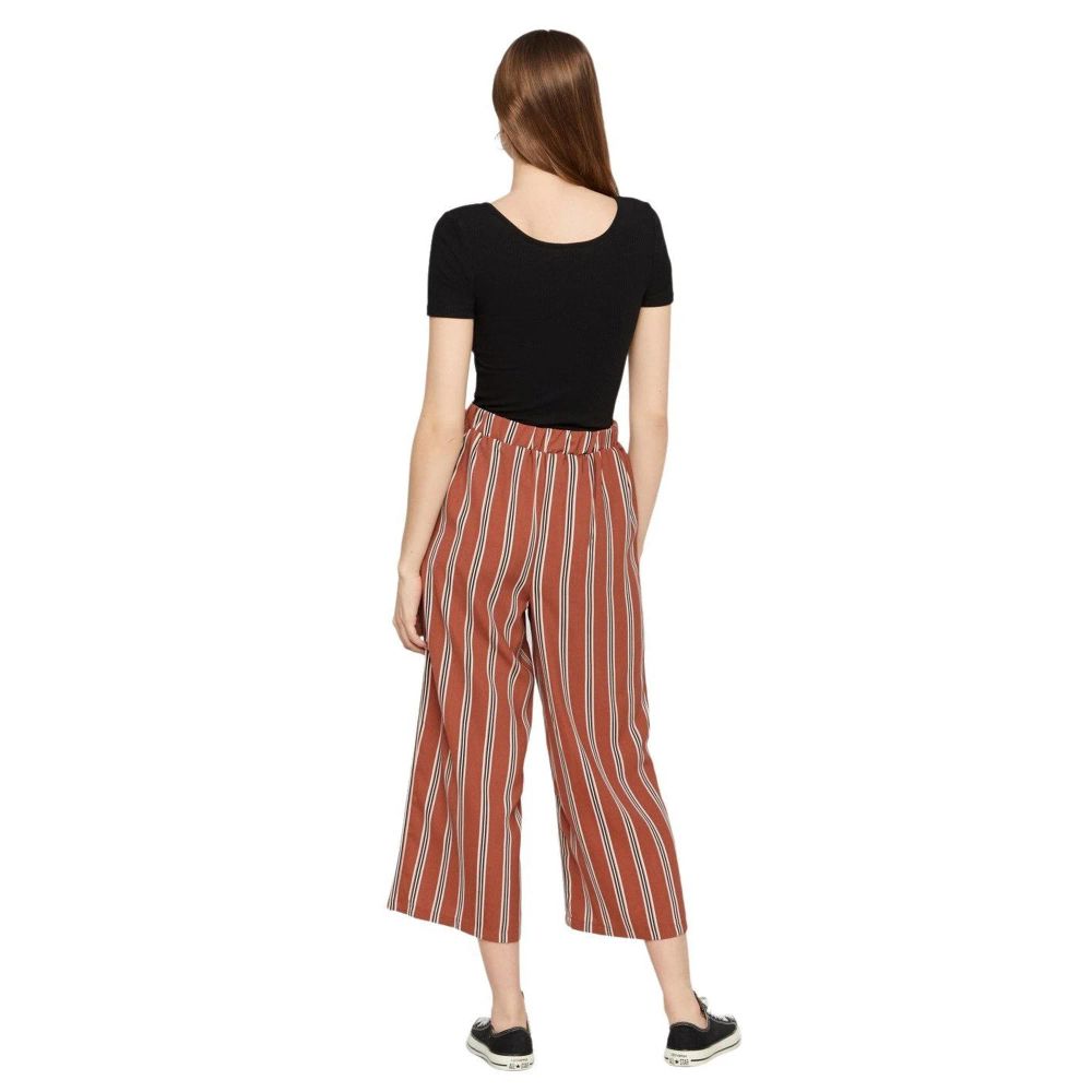 Tank Top by Pieces for women in stretch cotton black showcases a meticulous silhouette, artfully finished with a meticulous and for a sophisticated, meticulous look.