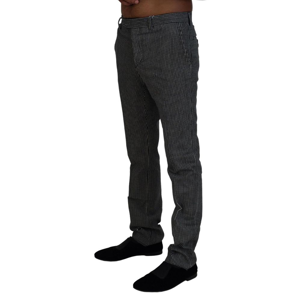 Trousers by BENCIVENGA for men in cotton black presents a perennial silhouette, meticulously tailored with a cut, long finish, and an elegant .
