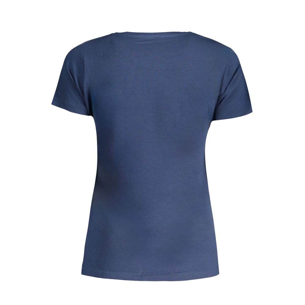 T-Shirt by Pepe Jeans for women in stretch denim cotton blue & print features an on trend silhouette, perfectly showcasing a on trend and for an elevated aesthetic.