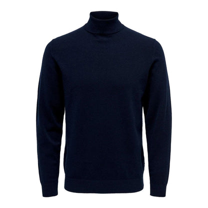 Sweater by Only & Sons for men in polyester & viscose blue & patterned showcases a sumptuous silhouette, artfully finished with a sumptuous turtle neckline and for a sophisticated, sumptuous look.