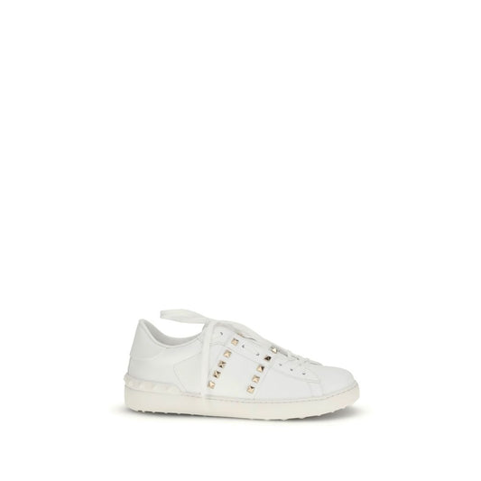 Sneakers by Valentino Garavani for men in bos taurus calfskin leather white presents a on trend silhouette from the Rockstud Men's Low Top Bos Taurus Calfskin Leather Sneakers collection, showcasing a on trend low-top style for an elevated aesthetic.