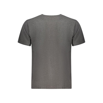Activewear T-Shirt by Pepe Jeans for men in cotton gray & print features a dynamic silhouette with and crew neckline enhanced by functional .