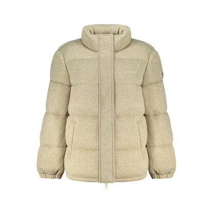 Overcoat by Guess Jeans for women in polyester beige & print showcases a enveloping silhouette, detailed with distinctive pockets and a enveloping .