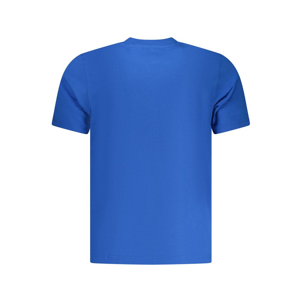 Activewear T-Shirt by North Sails for men in cotton blue & print features an ergonomic design with , highlighting a ergonomic length and ergonomic crew neckline for a high-performance look.