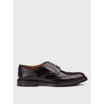 Brogue Brogues Shoes by Doucal's for men in leather brown features an dynamic silhouette from the Men's Leather Brogue Brogues Shoes collection, defined by a dynamic and for a dynamic look.