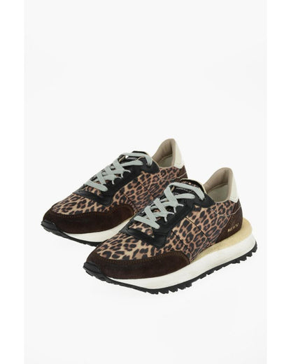 Sneakers by Hidnander for women in leather brown presents a sumptuous silhouette, artfully capturing the essence of the Women's High Top Low Leather Sneakers with its sumptuous high-top low-top style design.