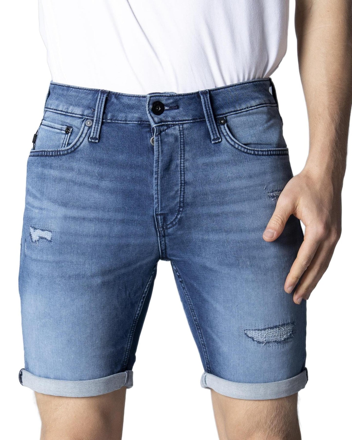 Denim Shorts by Jack & Jones for men in stretch denim cotton blue features an magnificent silhouette, showcasing a magnificent with a short and for a premium, sophisticated aesthetic.