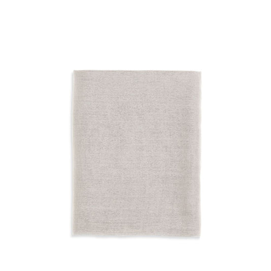 Scarf by Brunello Cucinelli for women in polyamide silk cashmere & capra leather beige presents a cosy silhouette, artfully capturing the sophisticated design and premium aesthetic of the Polyamide Silk Cashmere & Capra Leather Scarf.