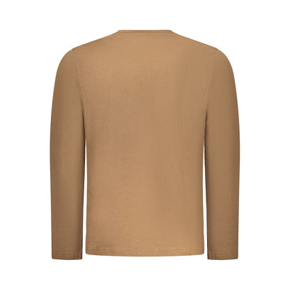T-Shirt by Coveri Moving for men in cotton brown features an on trend silhouette, perfectly showcasing a on trend and for an elevated aesthetic.