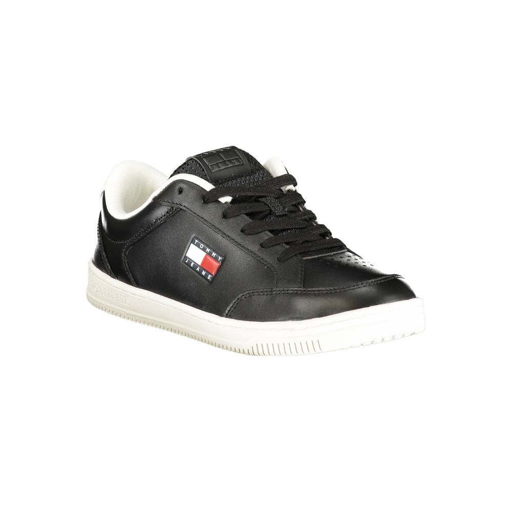 Athletic Sneakers Tommy Hilfiger men polyester polyurethane leather black & white featuring a avant-garde Men's Athletic Polyester Polyurethane Leather Sneakers design with a avant-garde athletic style for a refined finish.