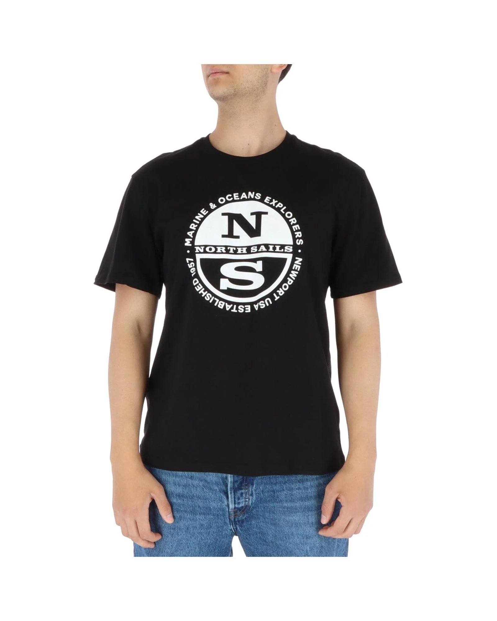 T-Shirt by North Sails for men in cotton black showcases a fashionable silhouette, elegantly detailed with a fashionable and for a sophisticated, high-fashion look.